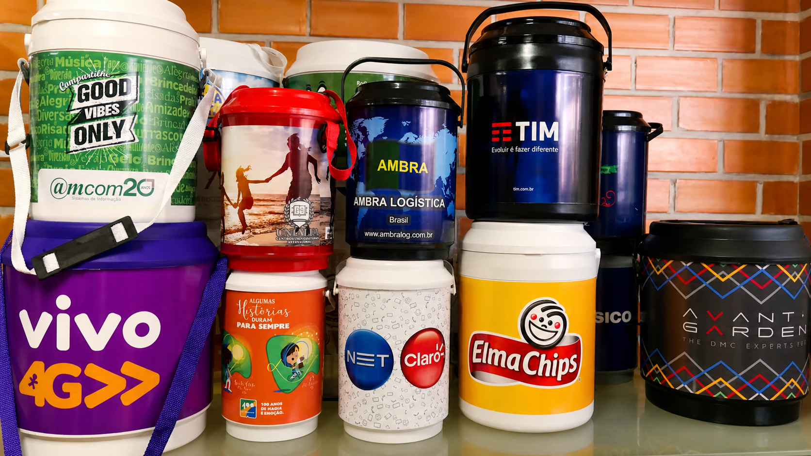 Coolers e brindes personalizados produzidos pela RenovaUtil